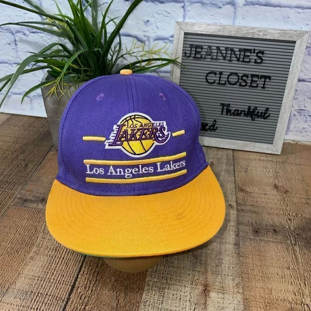 New Era NBA Los Angeles Lakers Snapback Hat 2Tone Color Cap Rare.